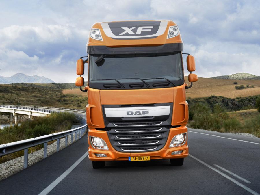  DAF XF106 2013 года  (фото 9 из 17)